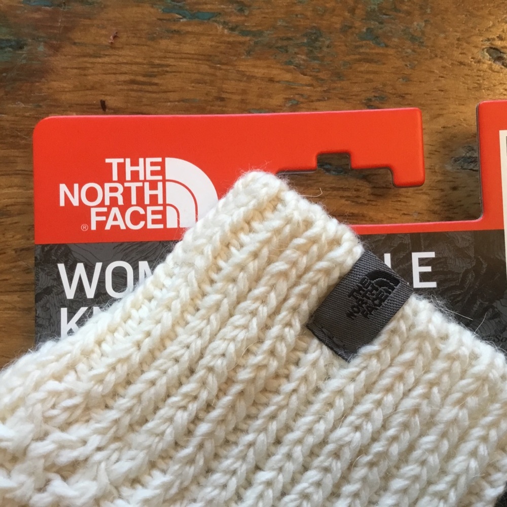 The North Face Cable Knit Mitt - Warm Fleece Lined - Picture 5 of 7